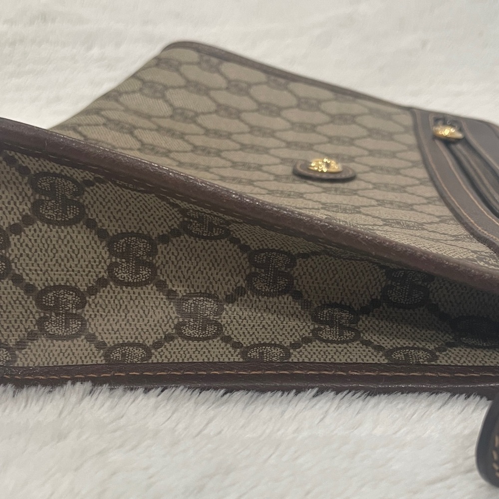 Gucci  Monogram Pouch. - Picture 9 of 15